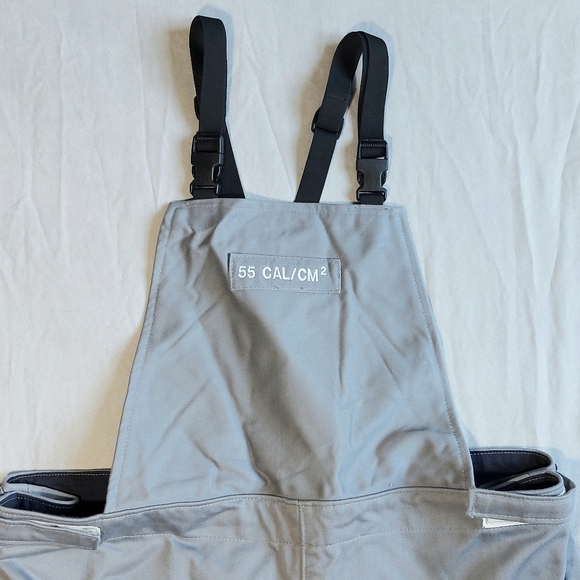 Salisbury 40 cal/cm² ARC FLASH Protection Bib Work Overalls, XL - Picture 2 of 10